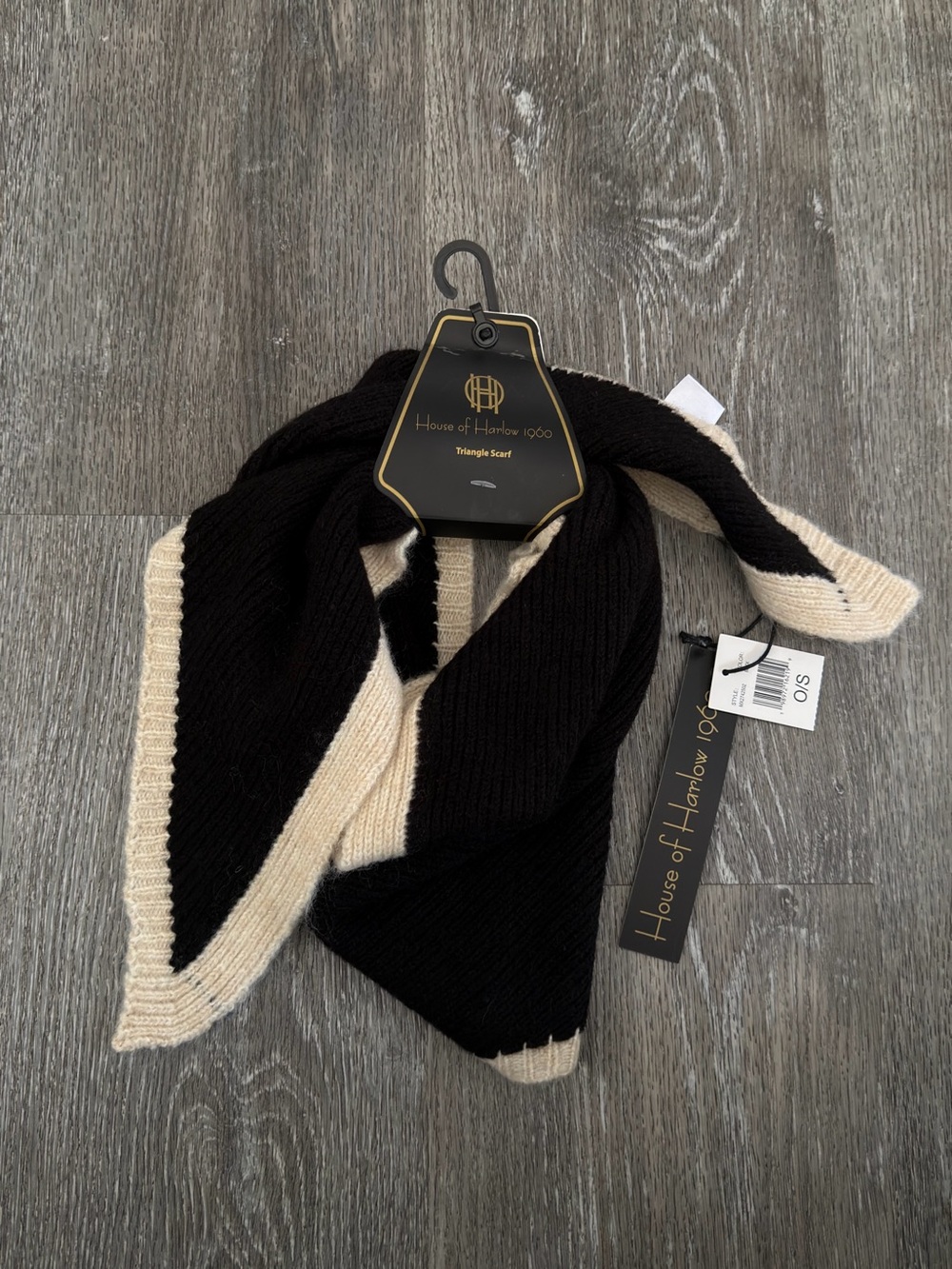 House of Harlow 1960 Black and Cream Knit Cowl Scarf